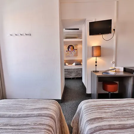 فندق Le Chardon Bleu 3*