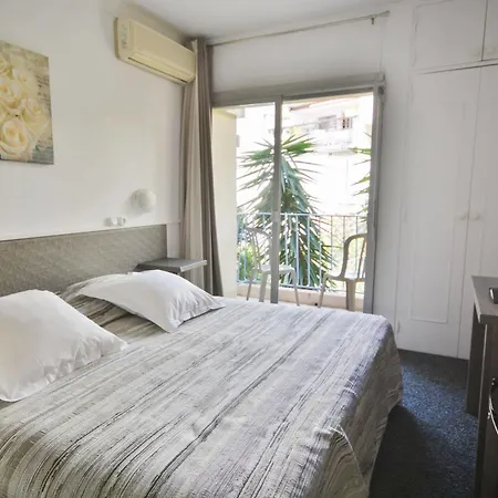 Le Chardon Bleu Otel 3*
