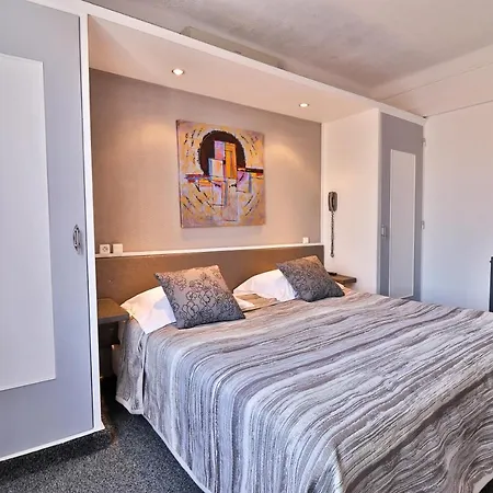 Otel Le Chardon Bleu 3*